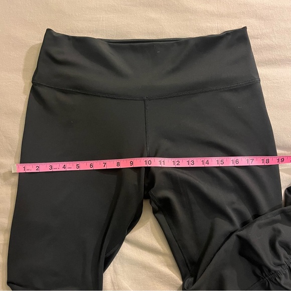 DRI FIT NIKE CAPRI XL BLACK - Picture 6 of 7